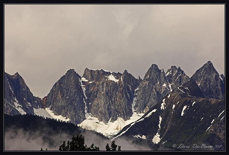 mtn's_1000dpi_7280.jpg - The Crags